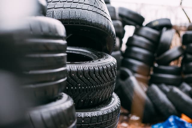 5 façons de ranger ses pneus dans le garage! 